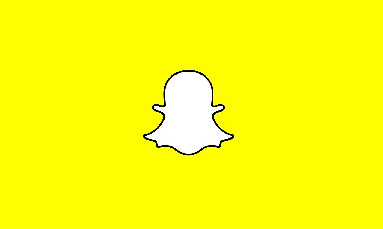 snapchat, social media, taking photos-1360003.jpg