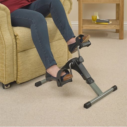 ⁦Small Foldable Home Exercise Machine with Pedals and LCD Screen⁩ - الصورة ⁦4⁩