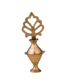 • المكحلة التراثية النحاسية
